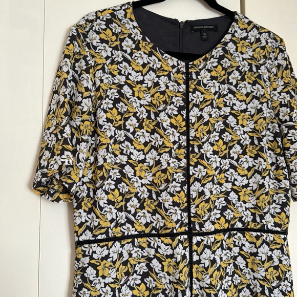 BANANA REPUBLIC A-line short sleeve floral print dress - Picture 2 of 11
